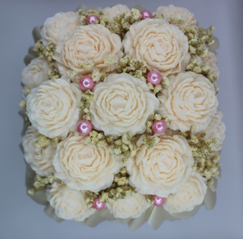 Flower Box Premium XL „Pudrowa Elegancja” – kompozycja kwiatowa z bazy glicerynowej, prezent na ślub, urodziny, Dzień Matki